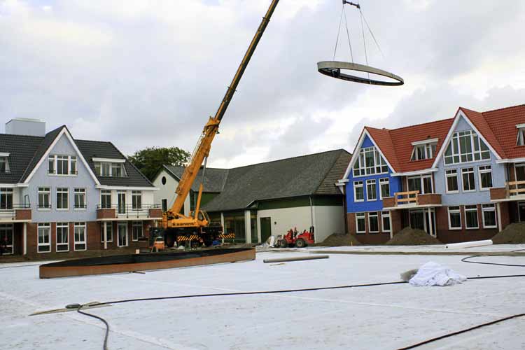 Kunstwerk 4 stuks Cor ten stalen Ovalen voor het Elisabethplein te Oostvoorne.