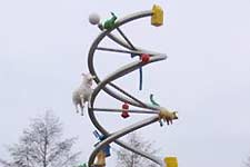 Nicolas Dings - DNA-helix uitgevoerd - Olst-Wijhe.