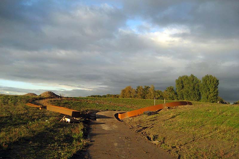 "De samenloop" heet het landschapskunswerk van Paul de Kort.